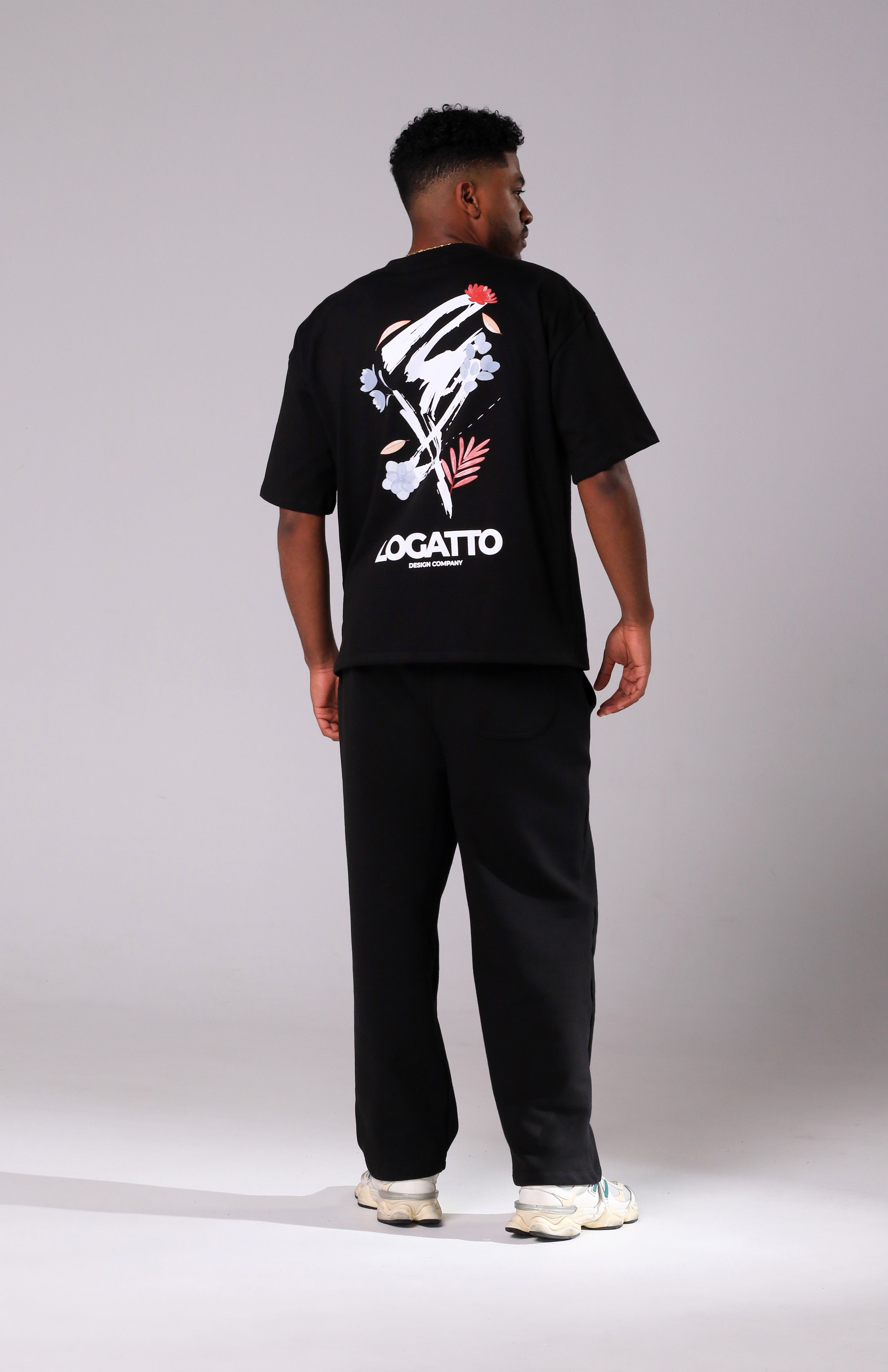 CAMISETA TRAZO ABSTRACTO